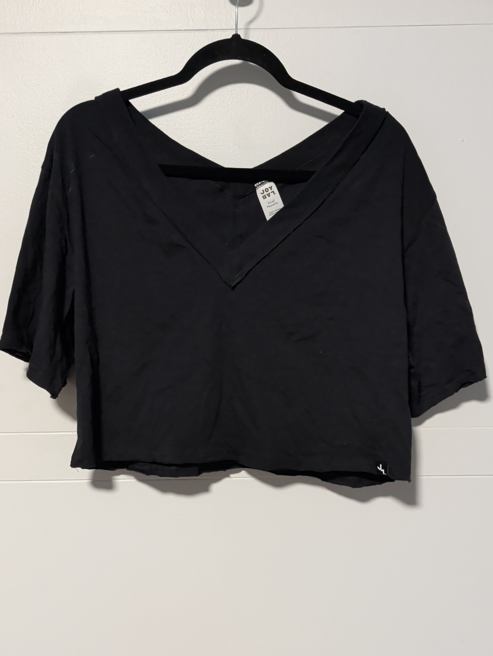 JoyLab Black V-Neck Cropped Tee